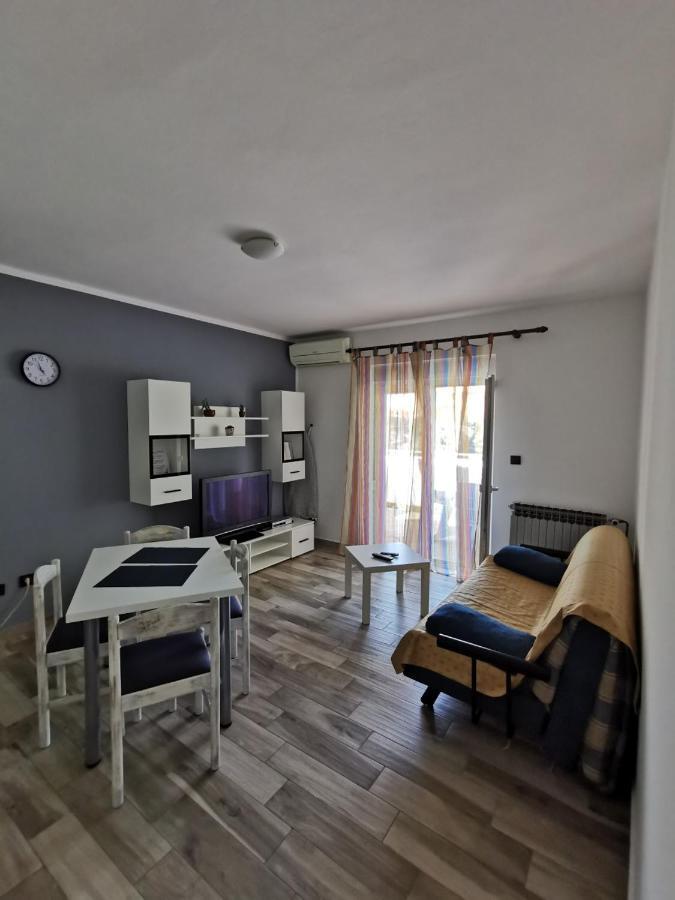 Apartment Martina Banjol Luaran gambar