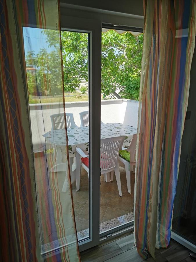 Apartment Martina Banjol Luaran gambar