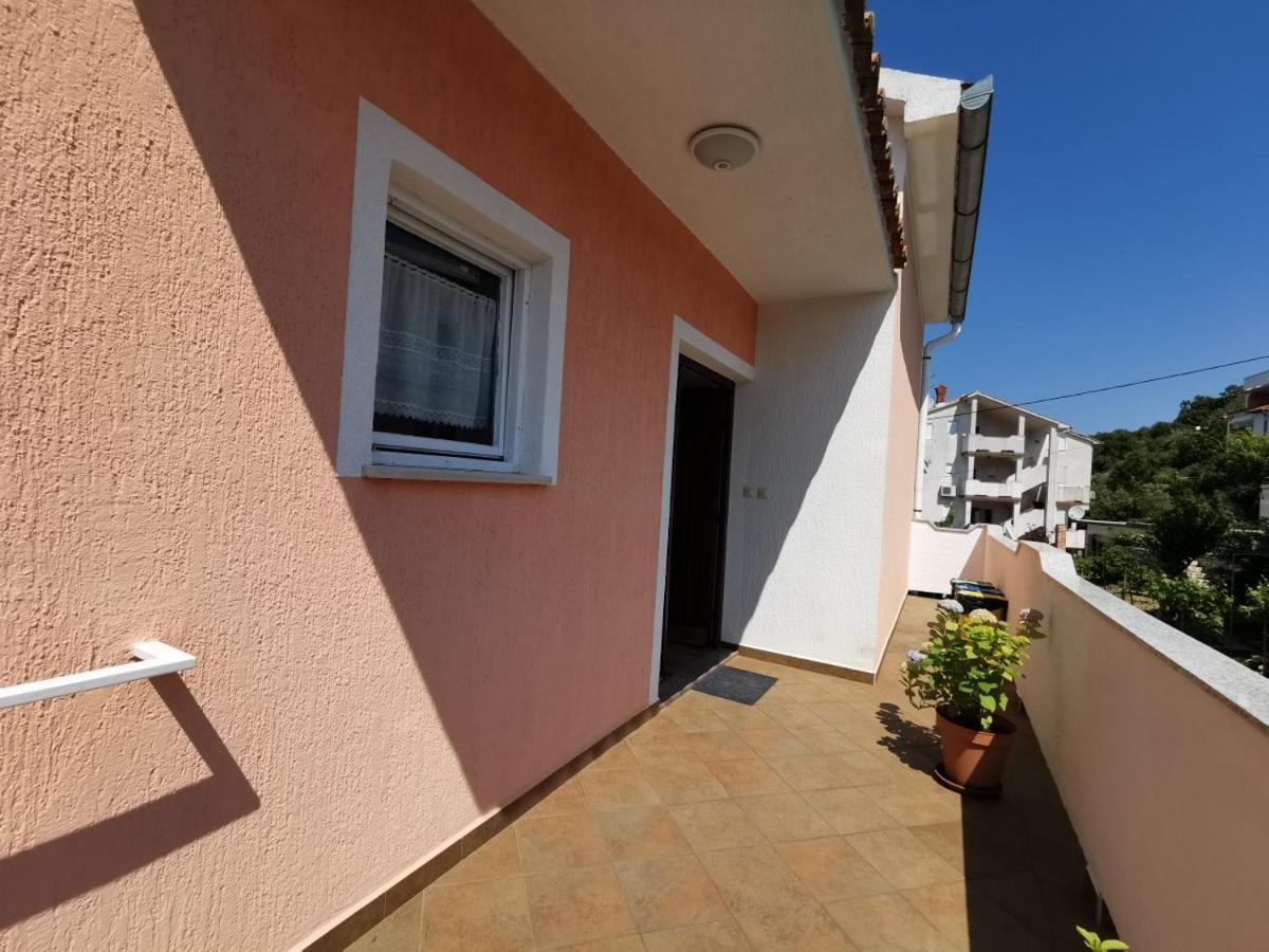 Apartment Martina Banjol Luaran gambar