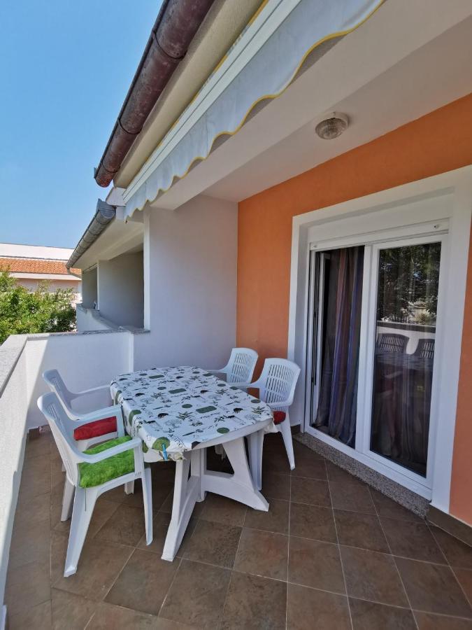 Apartment Martina Banjol Luaran gambar