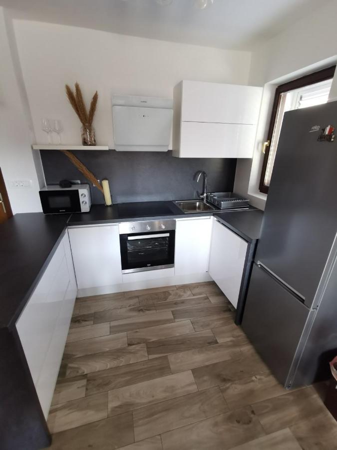 Apartment Martina Banjol Luaran gambar