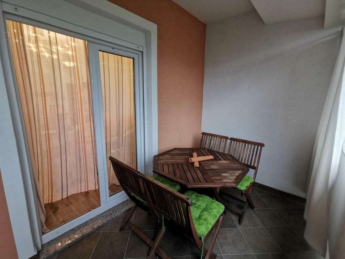 Apartment Martina Banjol Luaran gambar